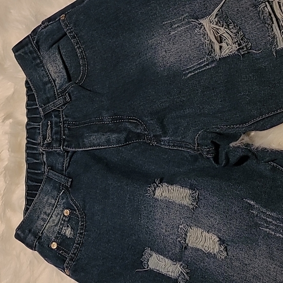 Distressed Boyfriend Jean's - Picture 2 of 7